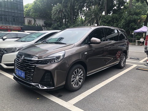 別克豪華商務(wù)車